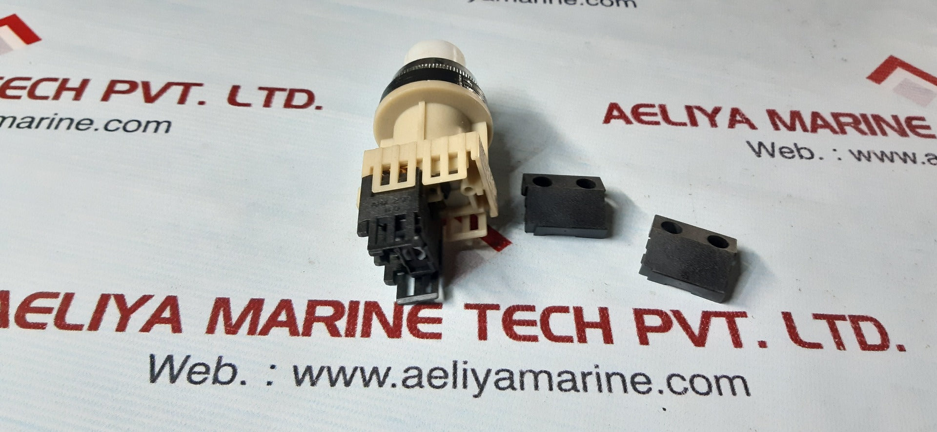 Fuji electric ah30-l push button