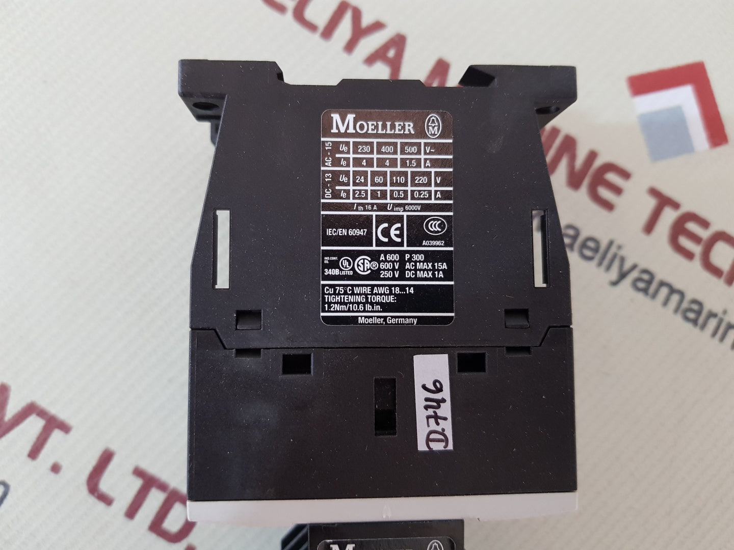 Moeller dil a-xhi04/dil a-40 auxiliary contactor