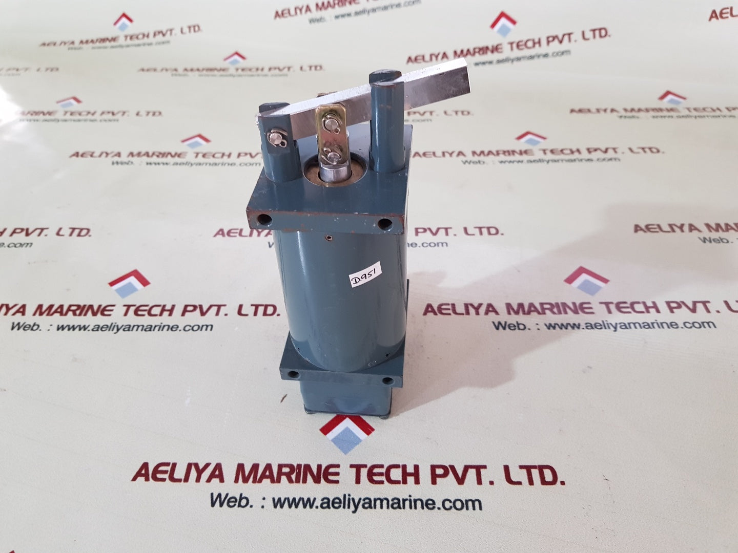 Takasago electric d-1940-20-a 99a dc solenoid