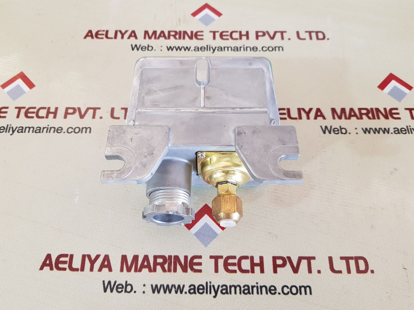 Saginomiya sns-c110p pressure controls
