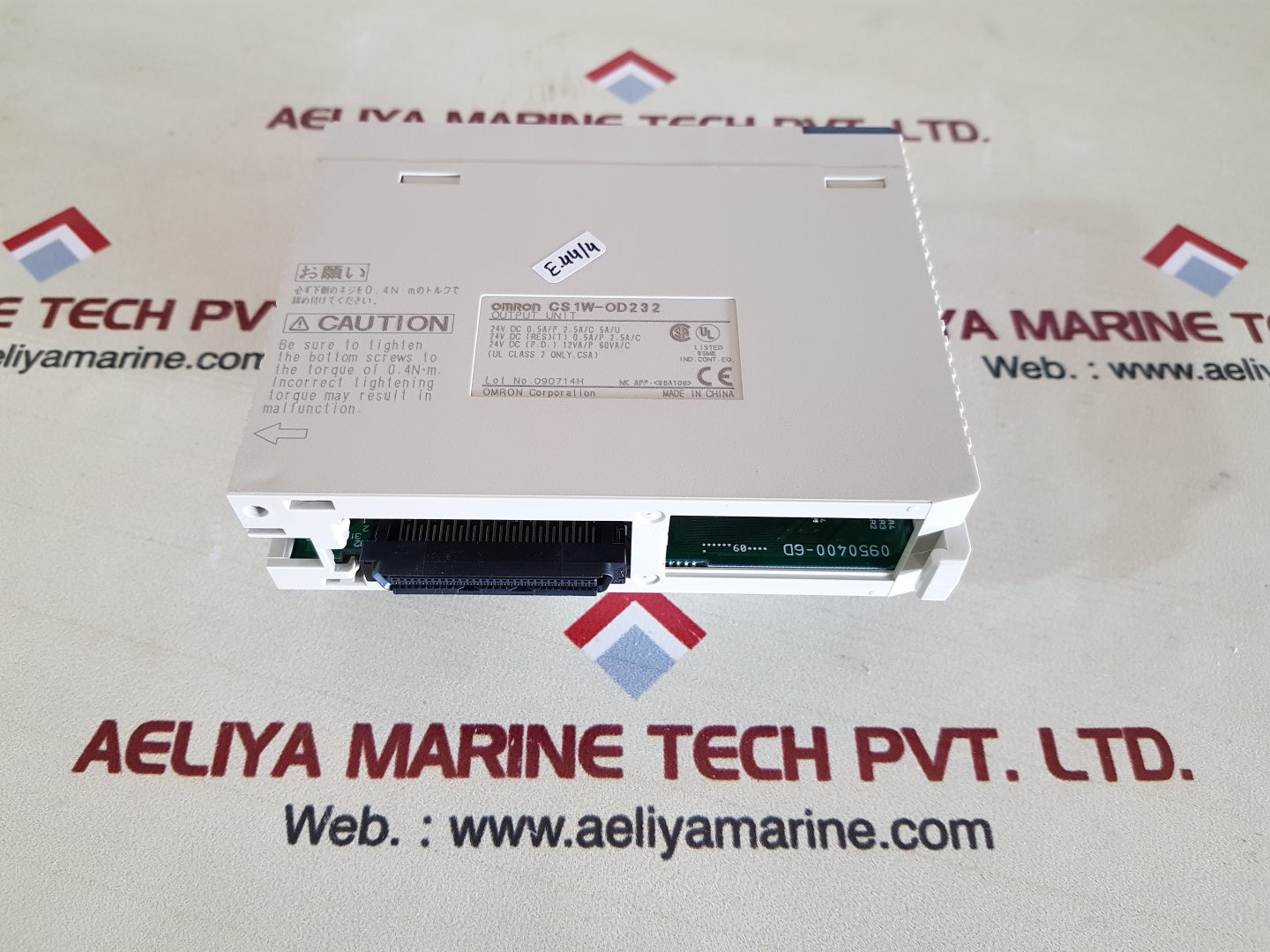 Omron cs1w-od232 output unit 24v dc 0.5a/p 2.5a/c 5a/u