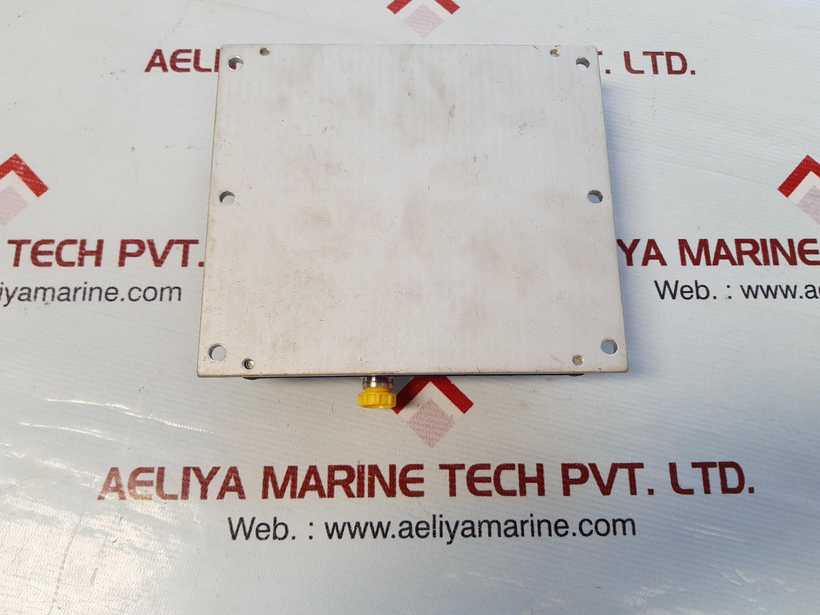 Sika 850 solar powered marine 'c sensor
