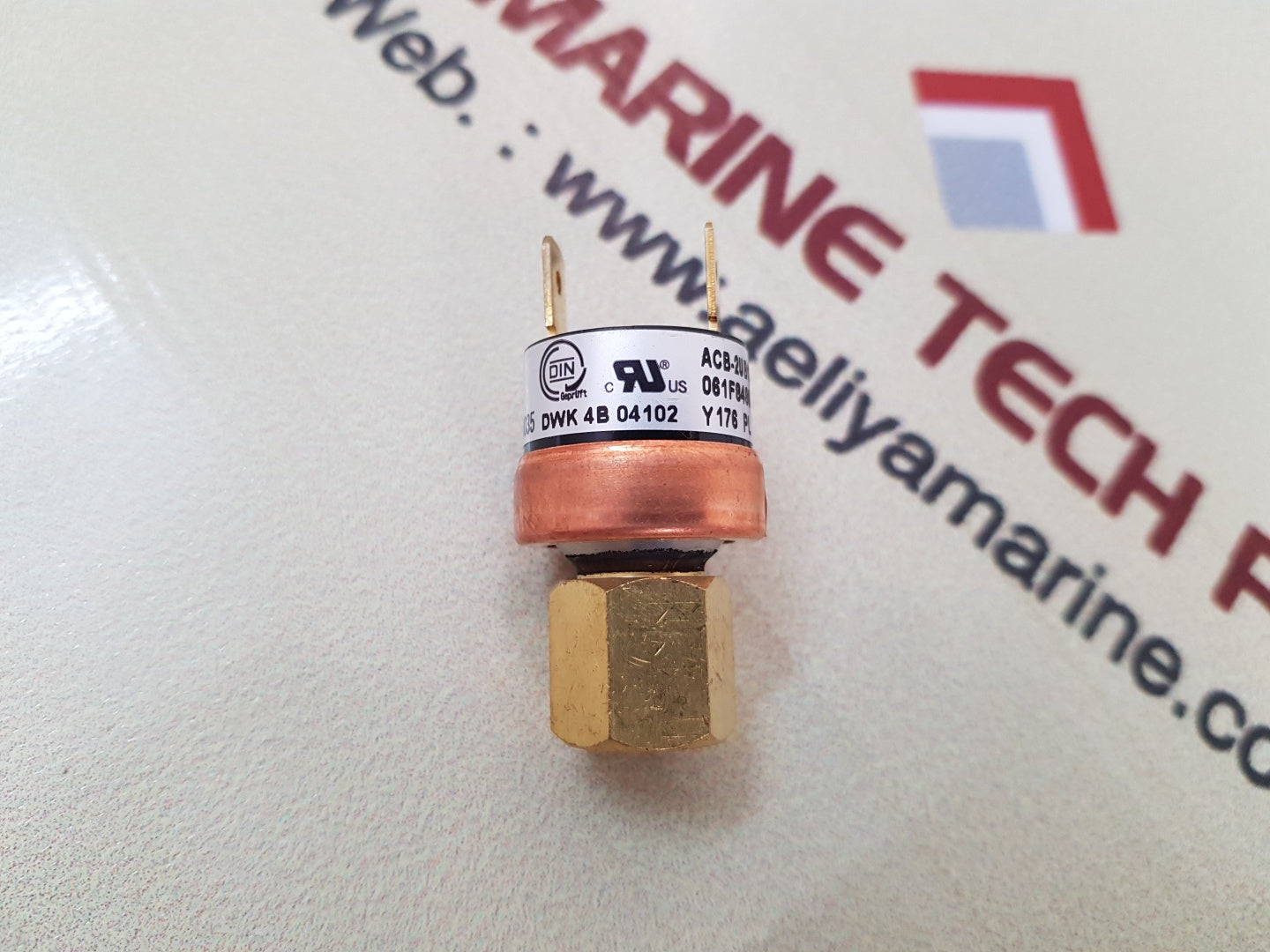 Danfoss dwk 4b 04102 cartridge pressure switch acb-2u b 136
