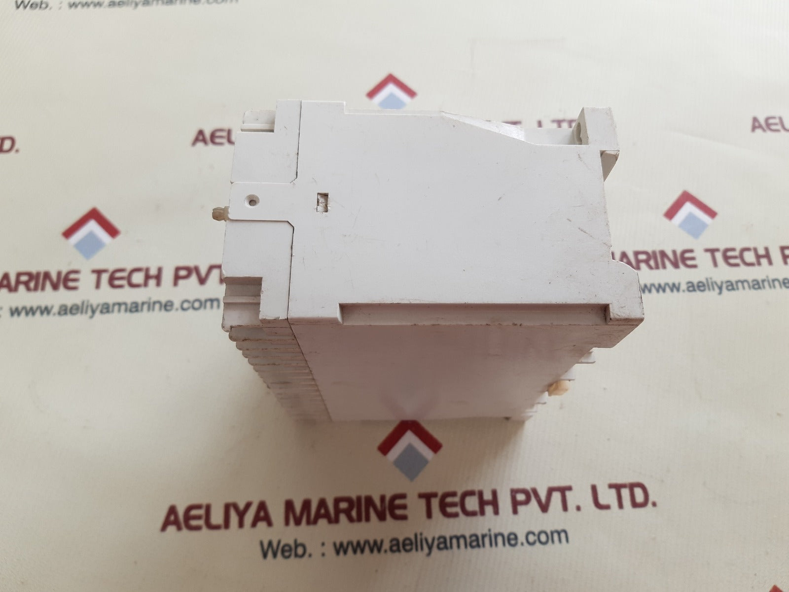 Selco t4800-46 load sharer 100/110v