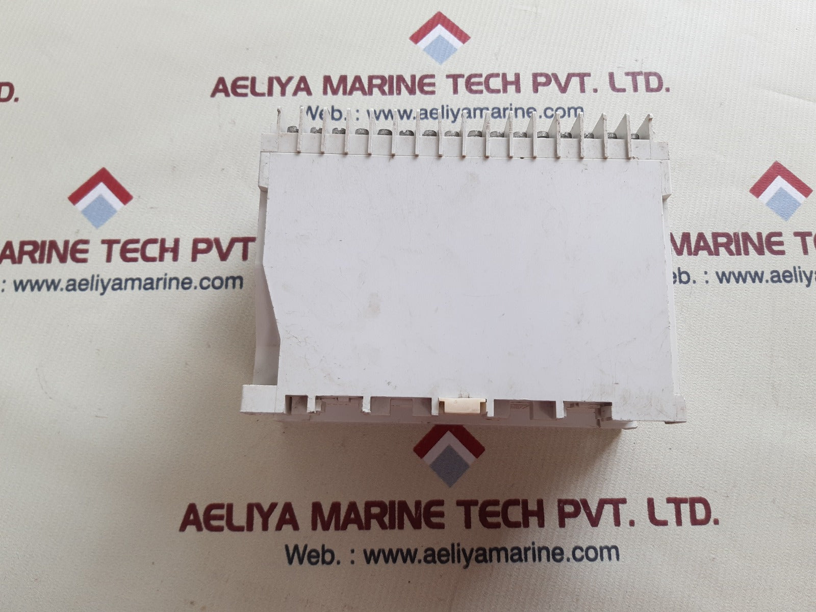 Selco t4800-46 load sharer 100/110v