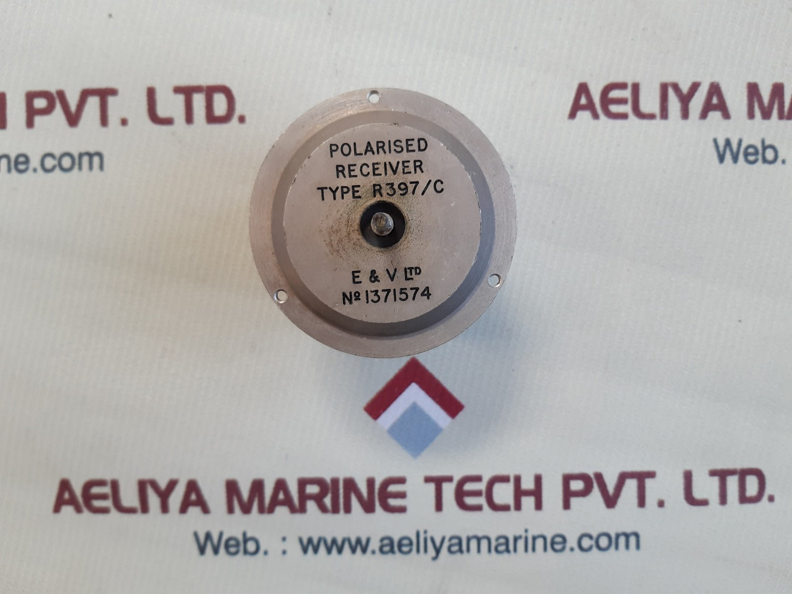 E & v r397/c polarised receiver
