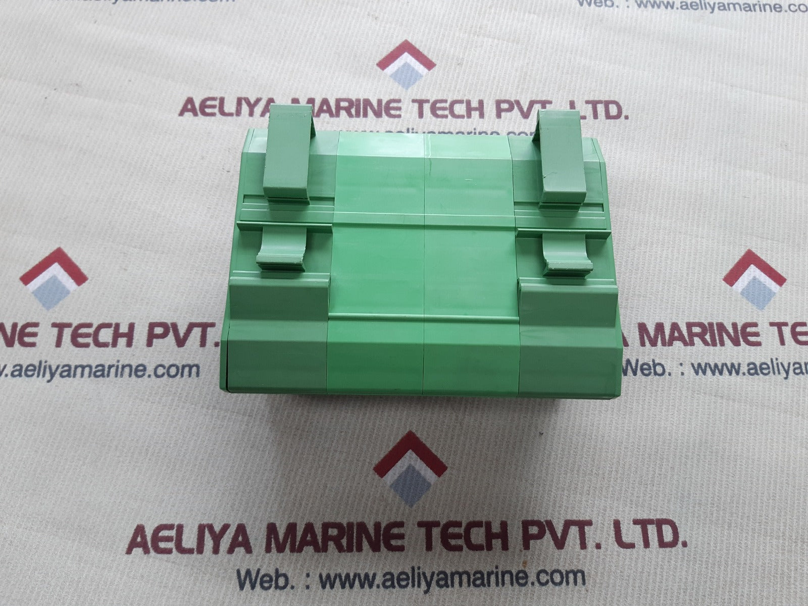 Phoenix klemmen 37766532 a circuit board