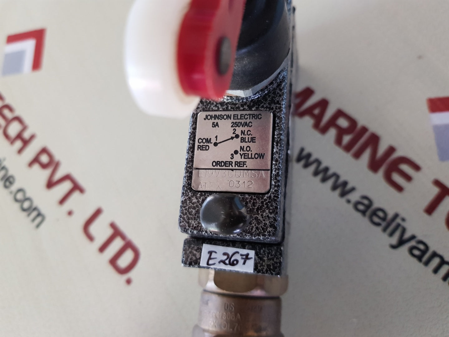 Johnson electric e19v3cqmsa lever micro switch