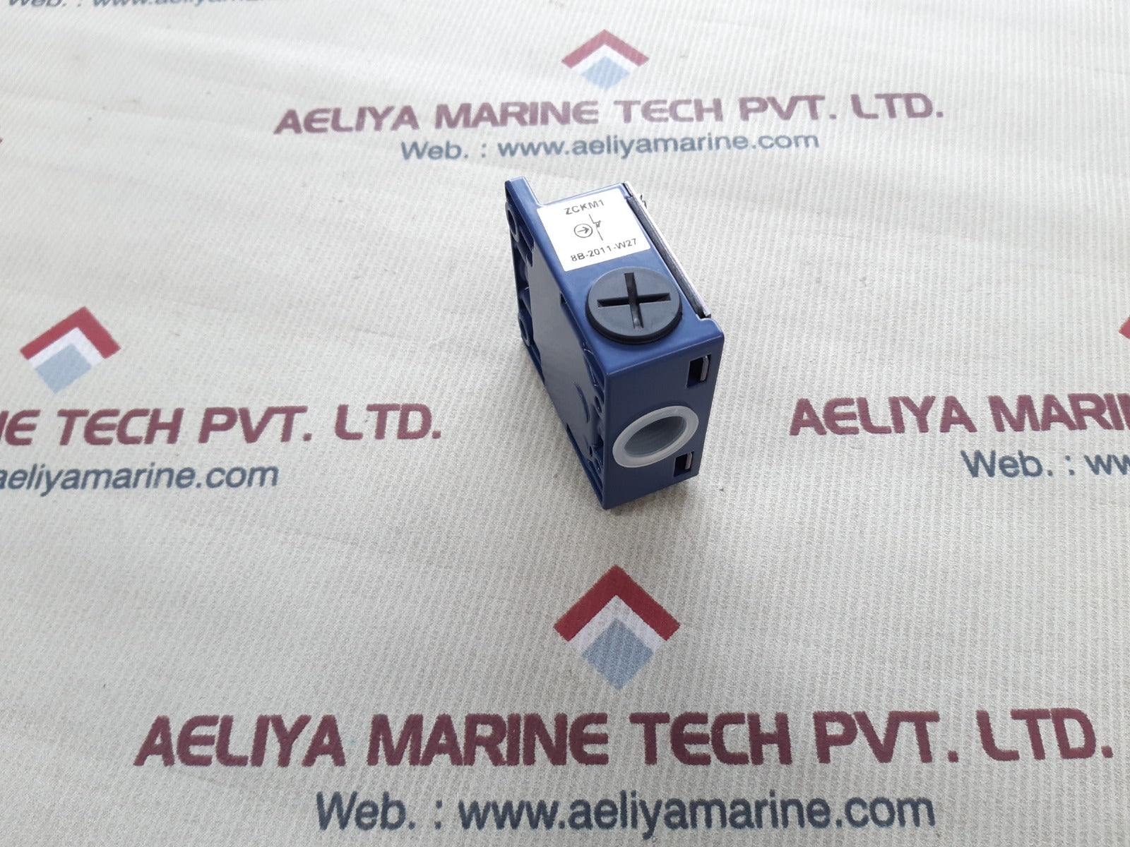 Telemecanique xckm limit switch