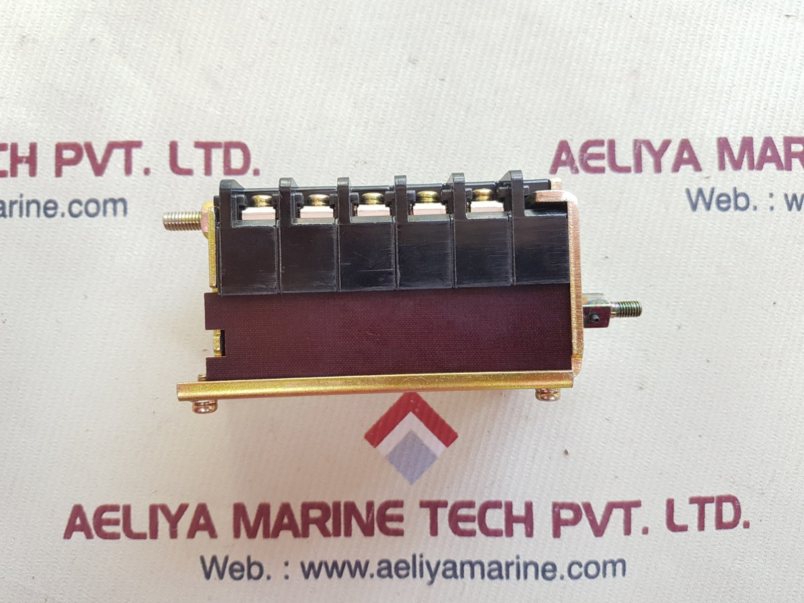 Axh-1 auxiliary switch