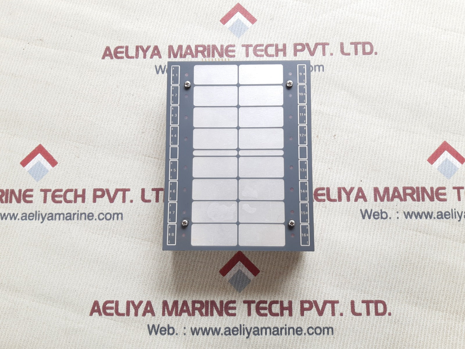 Praxis 98.6.034.702 i/o module rev. E