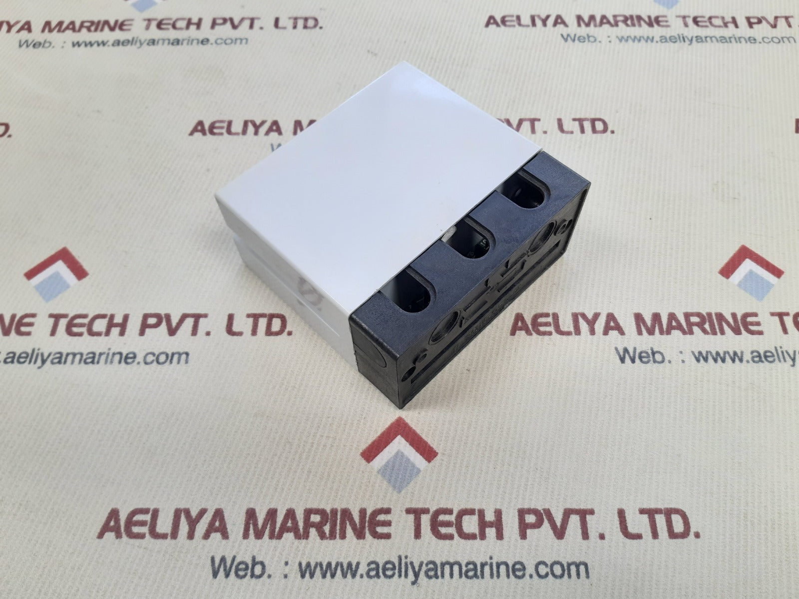 Honeywell r4343 e1006 flame detector