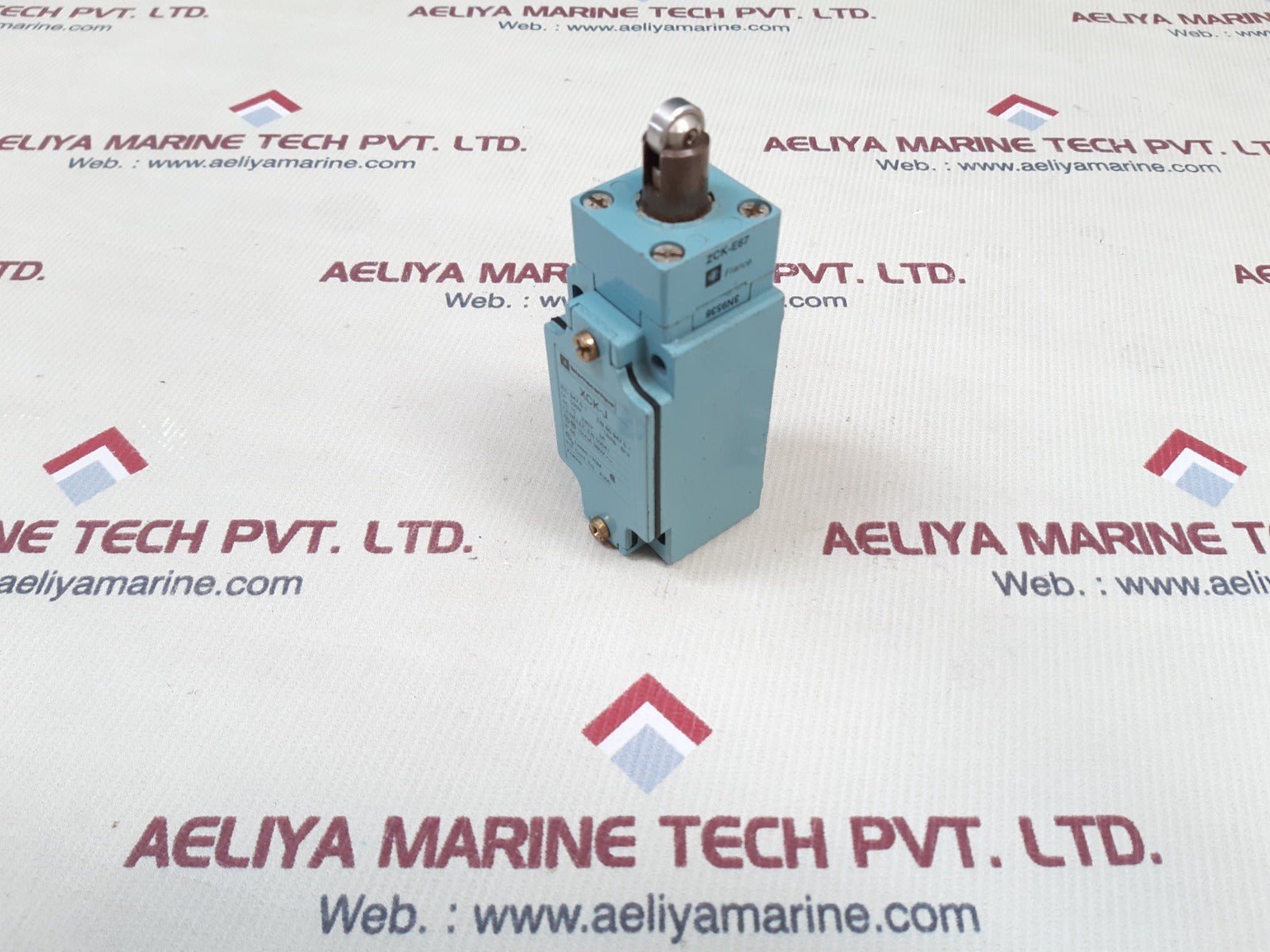 Telemecanique xck-j limit switch 240v 3a