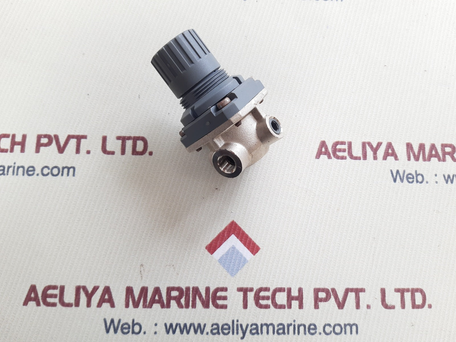 Camozzi m008-r10 micro regulator