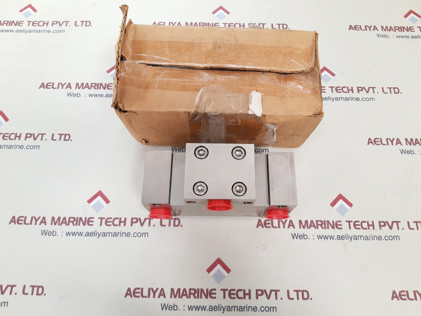 Gilmore 4253481 shuttle valve