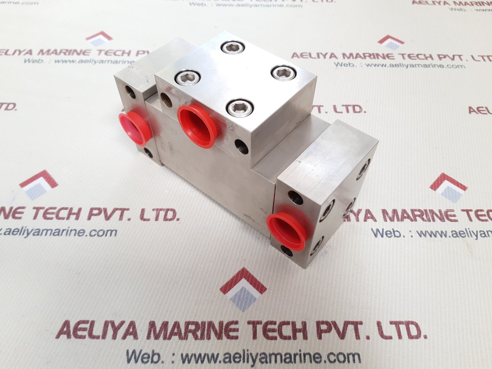 Gilmore 4253481 shuttle valve