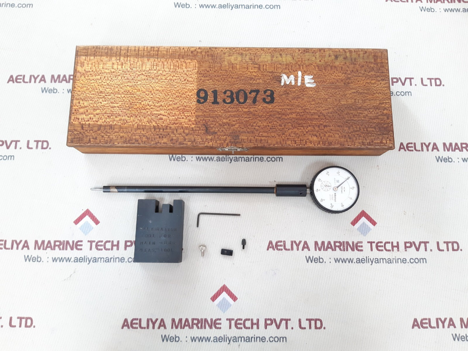 Mitutoyo 2046f dial indicator 0.01mm