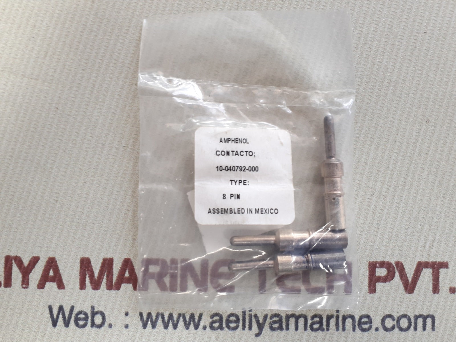 Amphenol a cc02e20-19p 025 circular connector 8pin