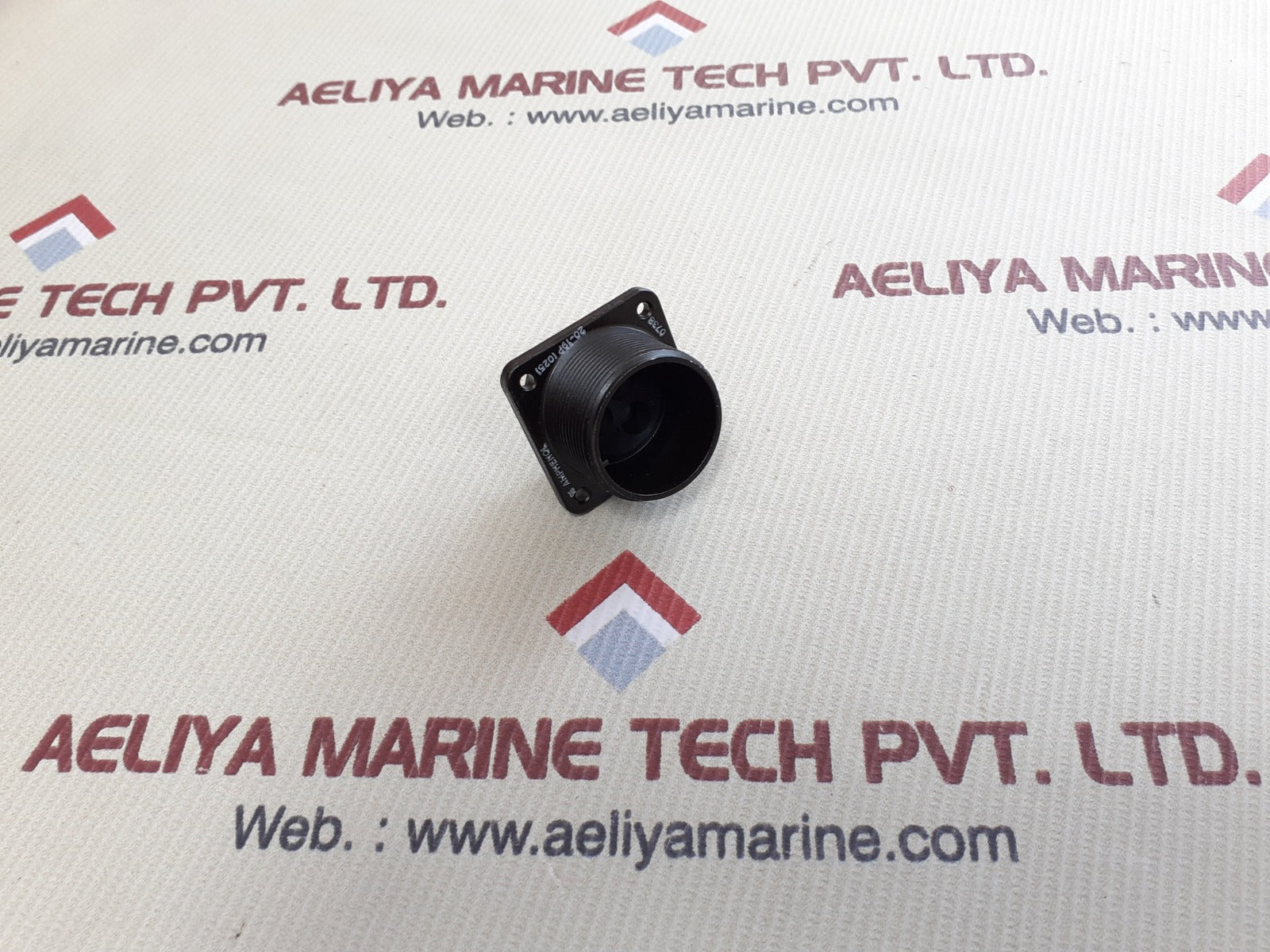 Amphenol a cc02e20-19p 025 circular connector 8pin