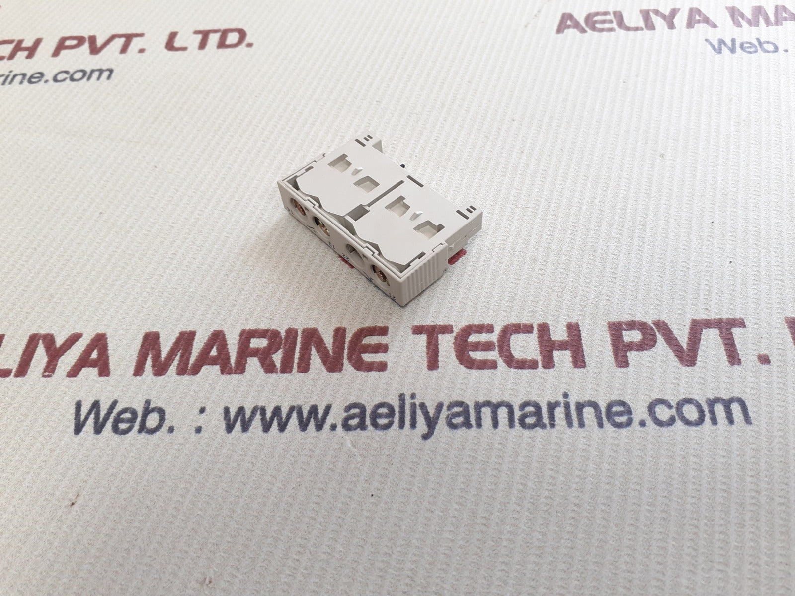 Telemecanique gv2 ae11 auxiliary contactor block