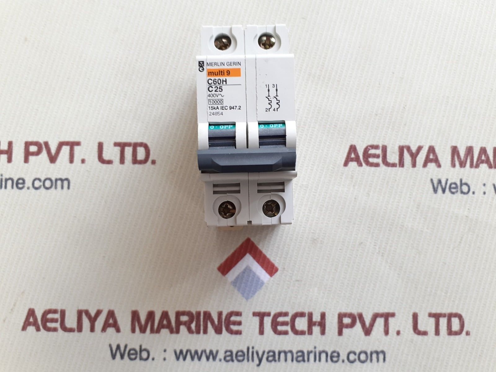 Merlin multi 9 c60h c25 cpole circuit breaker