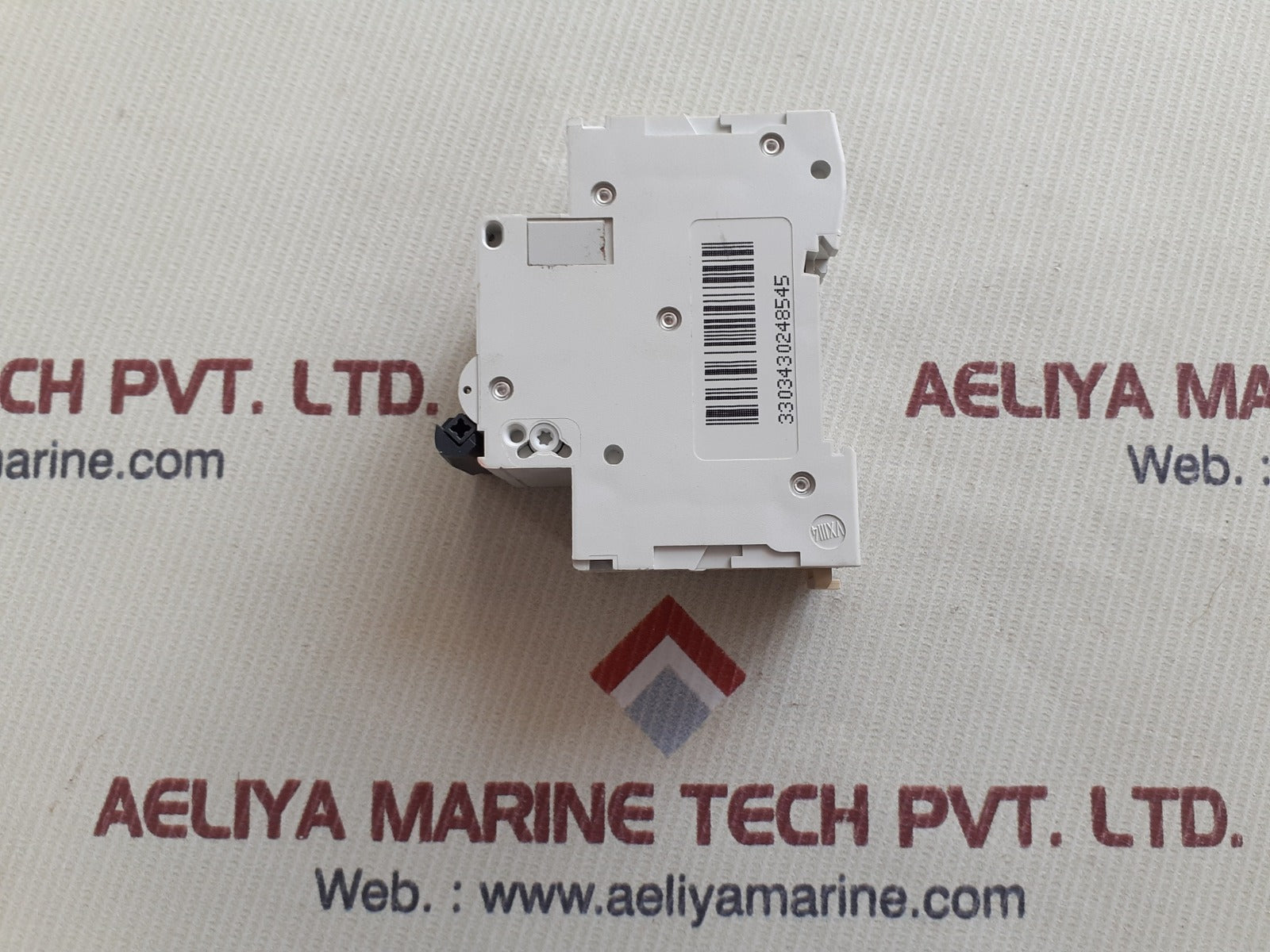 Merlin multi 9 c60h c25 cpole circuit breaker
