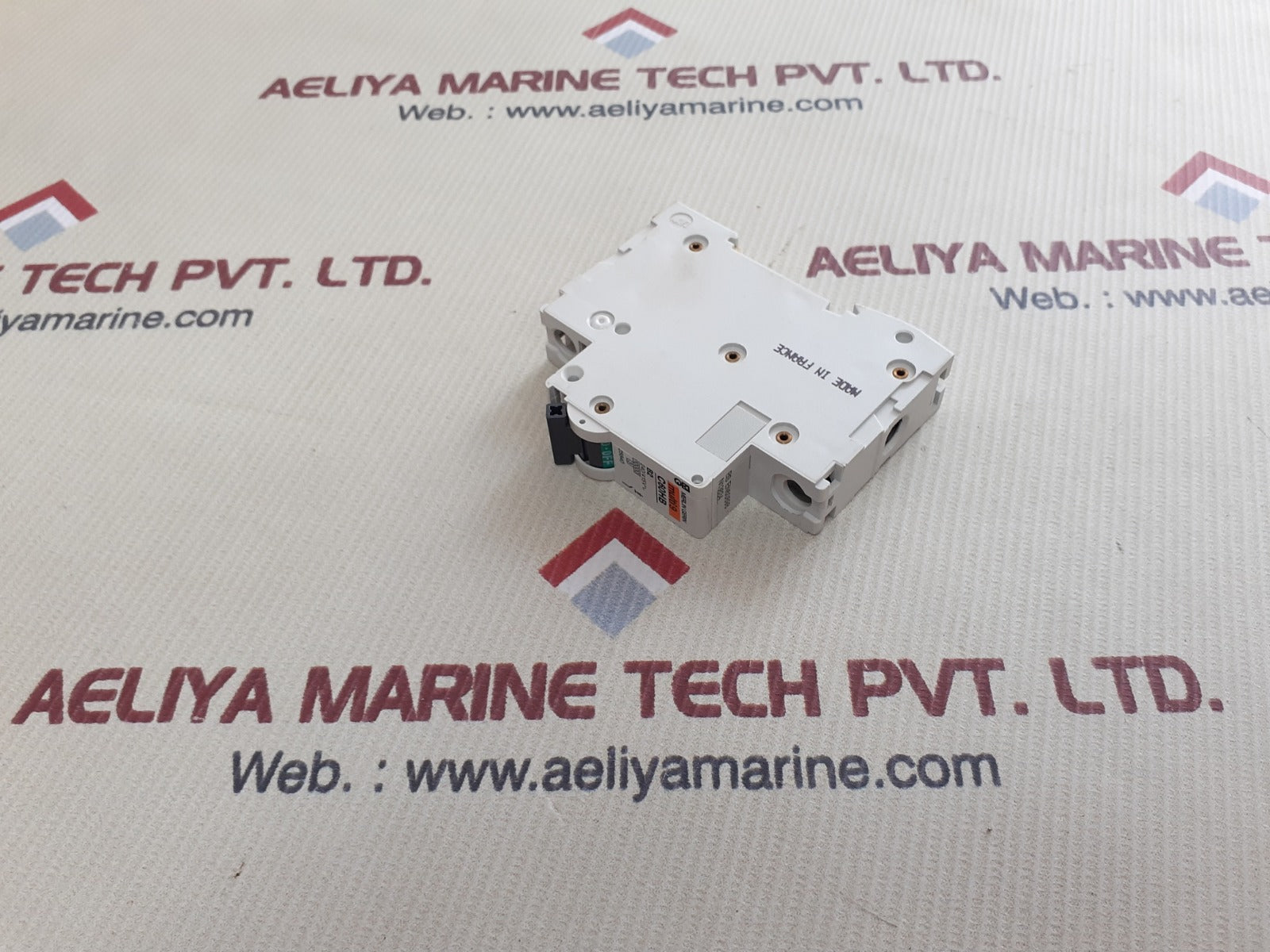 Merlin gerin multi9 c60hb b2 circuit breaker