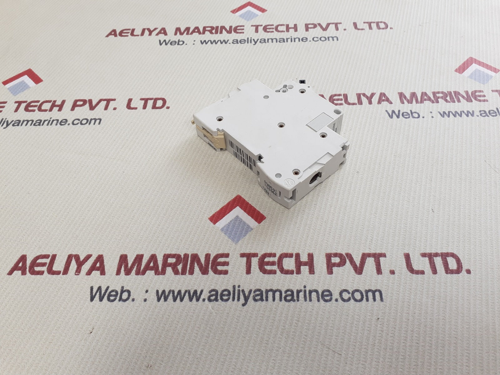 Merlin gerin multi9 c60hb b2 circuit breaker