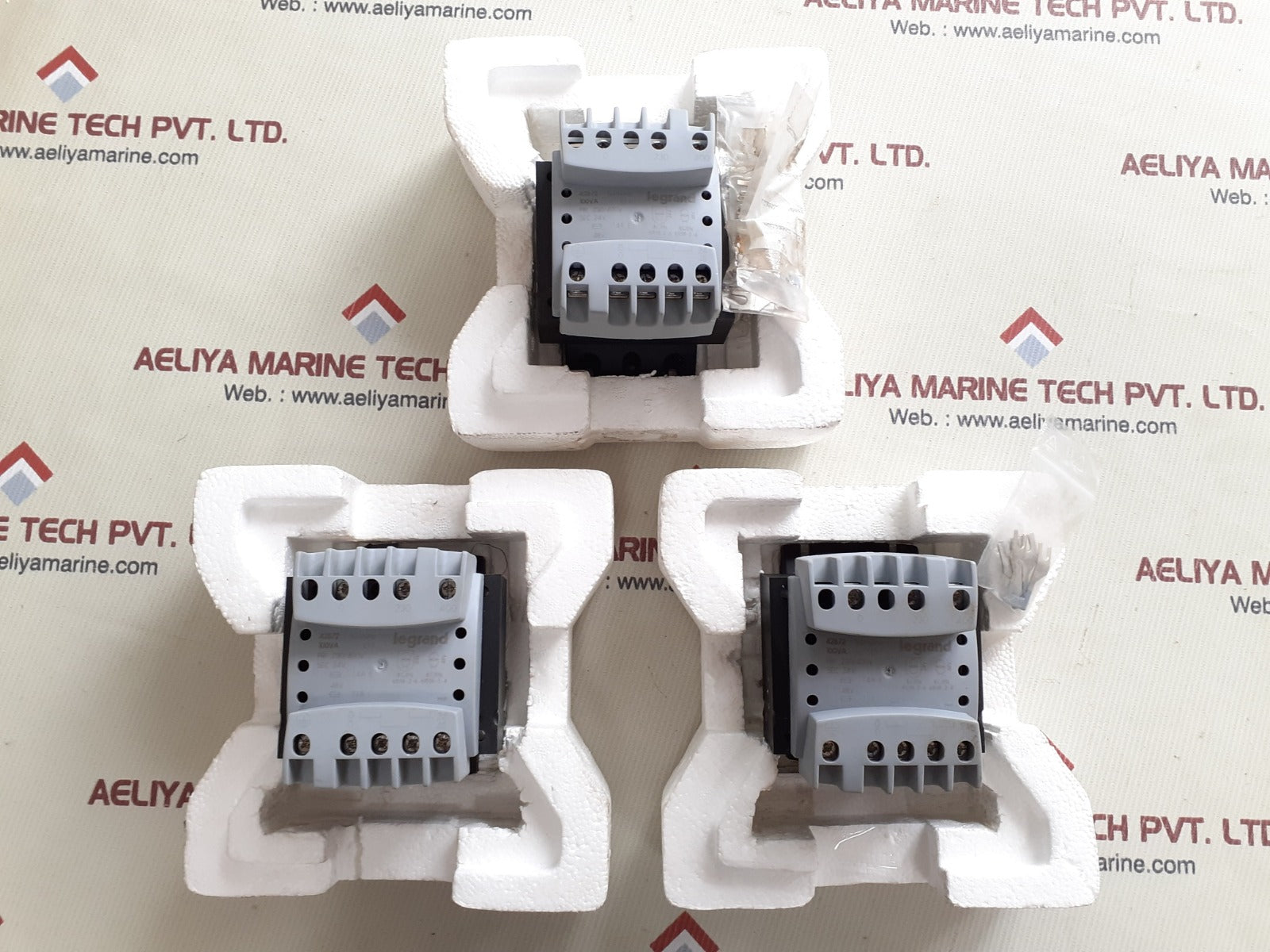 Legrand 42872 compact transformer