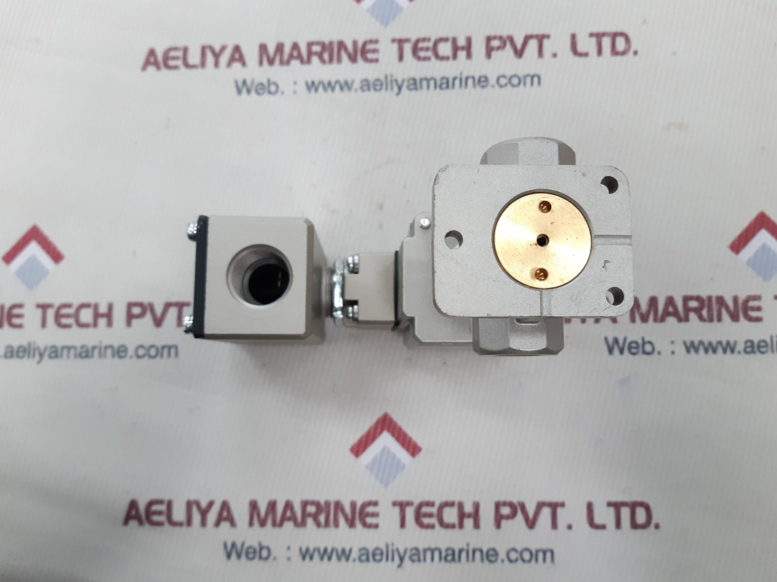 Smc vt325-021t solenoid valve 0~1.0 mpa 100v 50/60hz