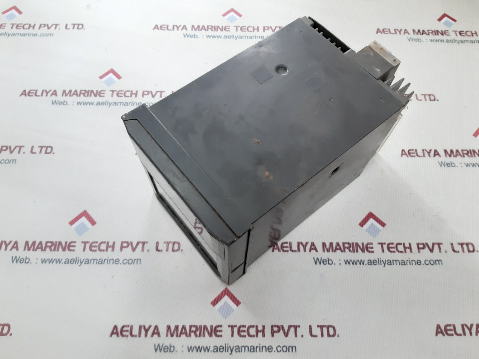 Yokogawa 100-240v~ 50/60hz temperature indicator