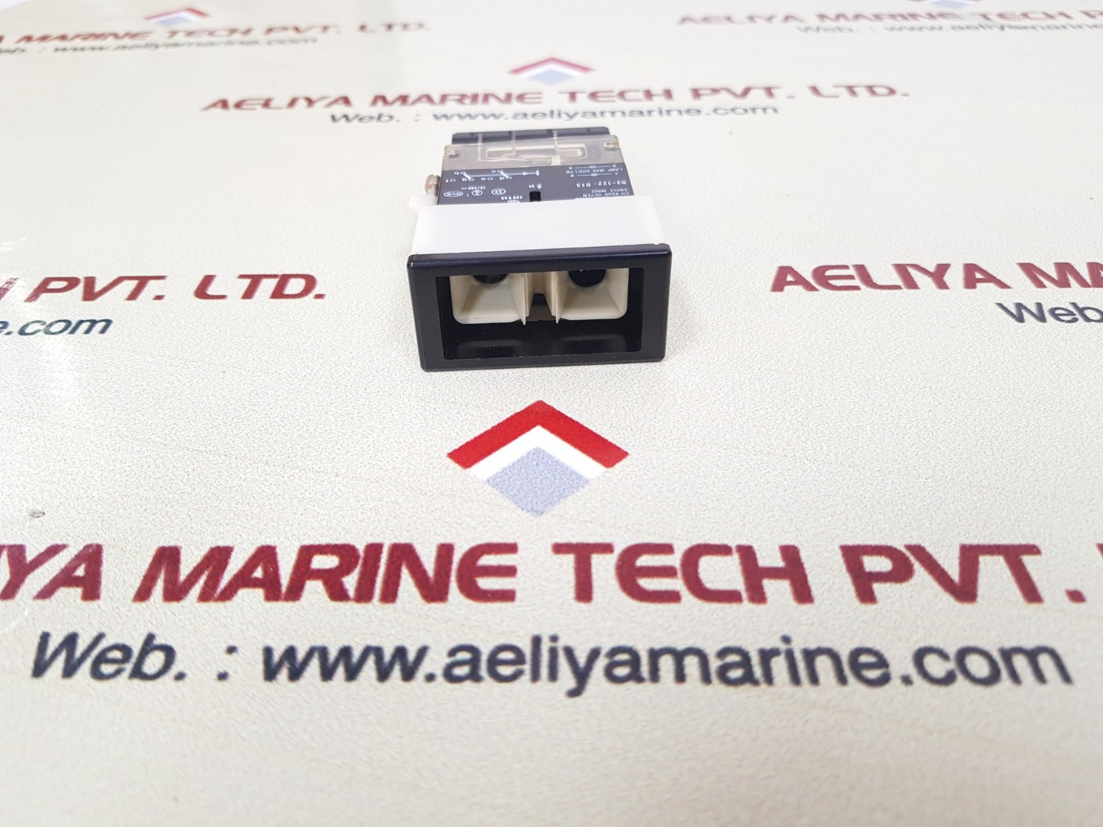 Eao ch 4600 03-122-013 push button