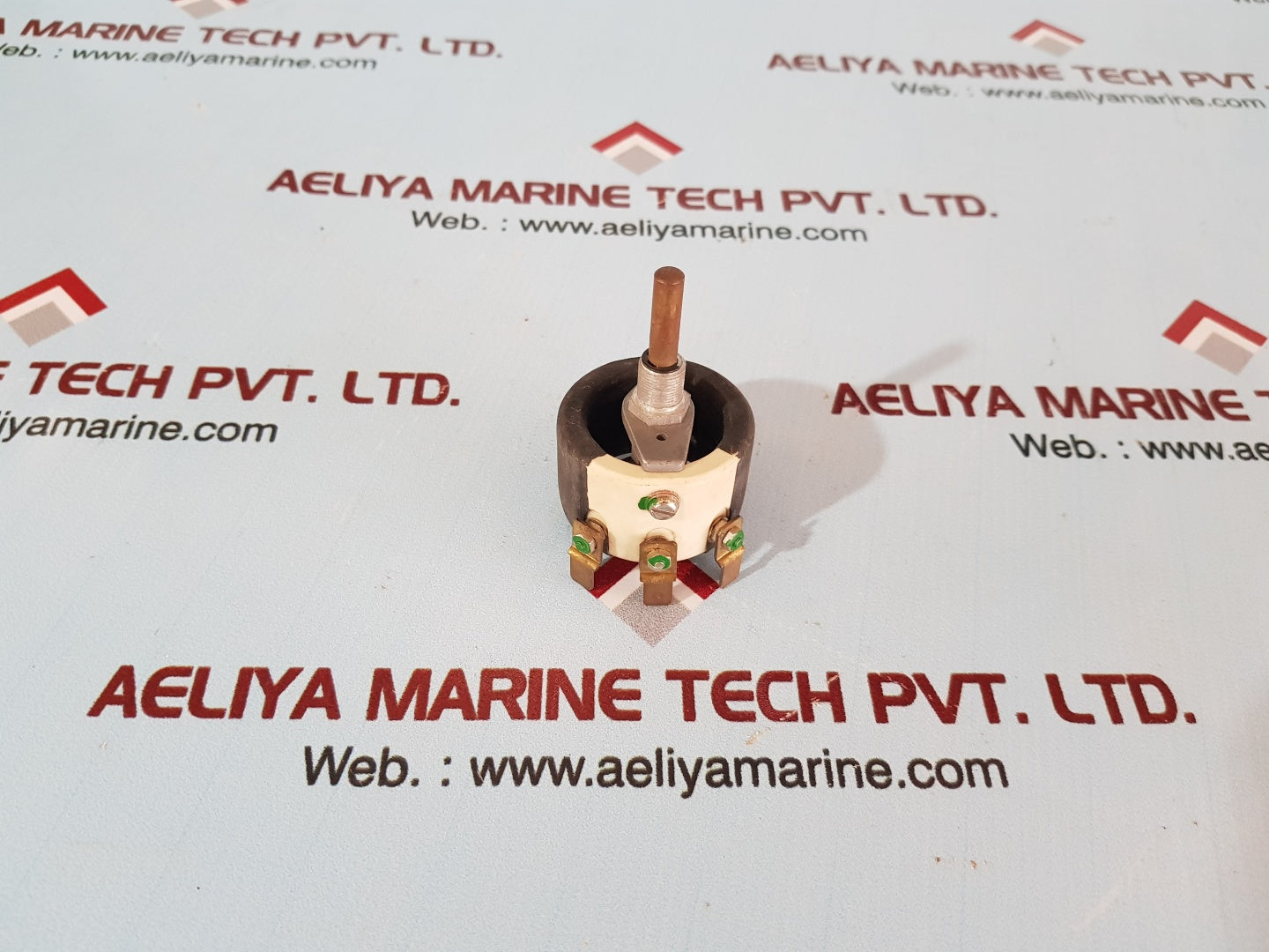 Red wm r20 4700 ohm 0,07a potentiometer