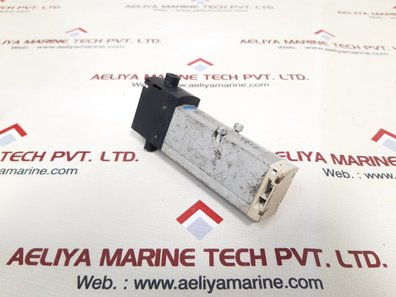 Festo vsva-b-m52-mzd-a1-1t1l solenoid valve