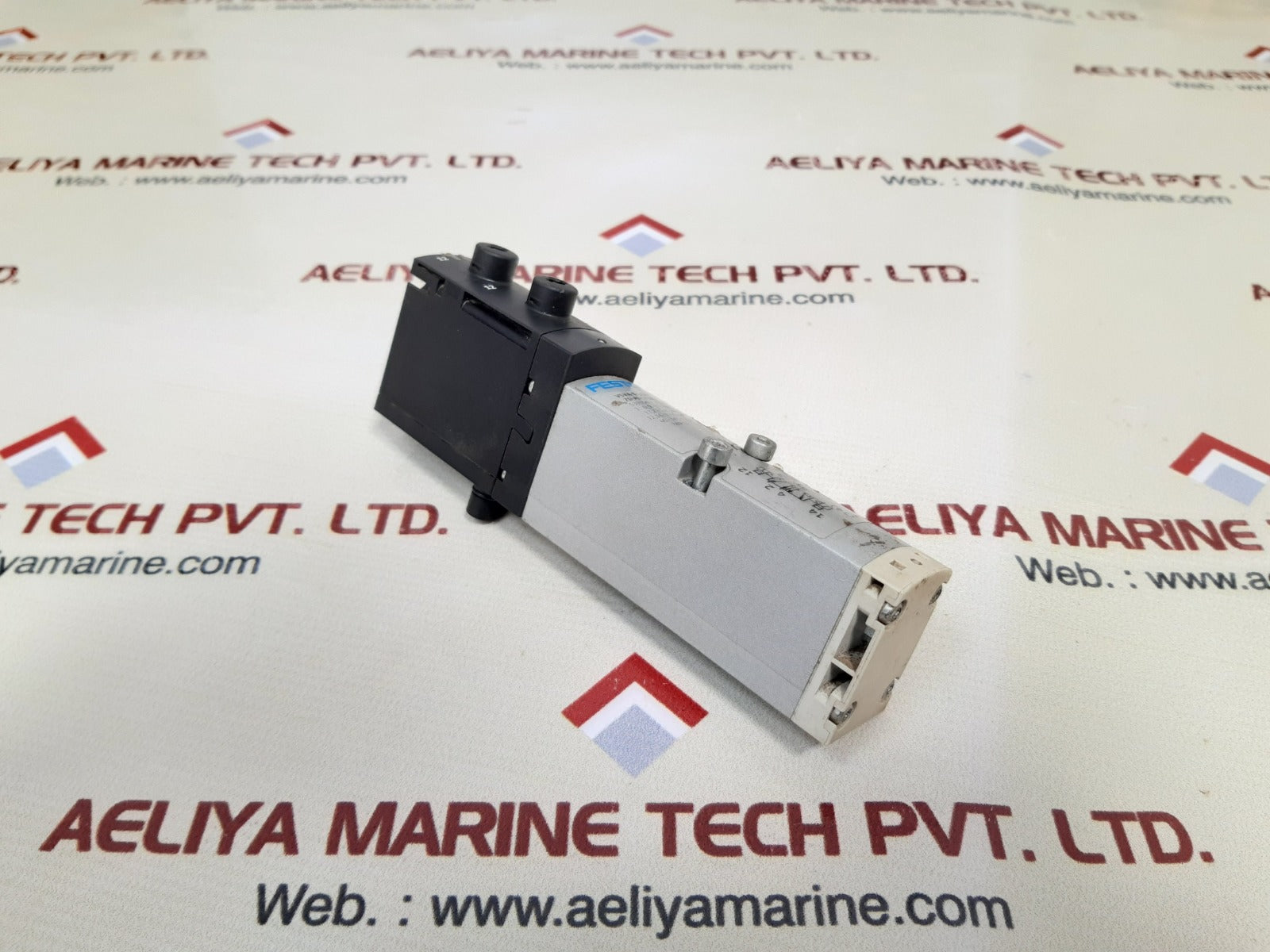 Festo vsva-b-b52-zd-a1-1t1l solenoid valve 9-10bar