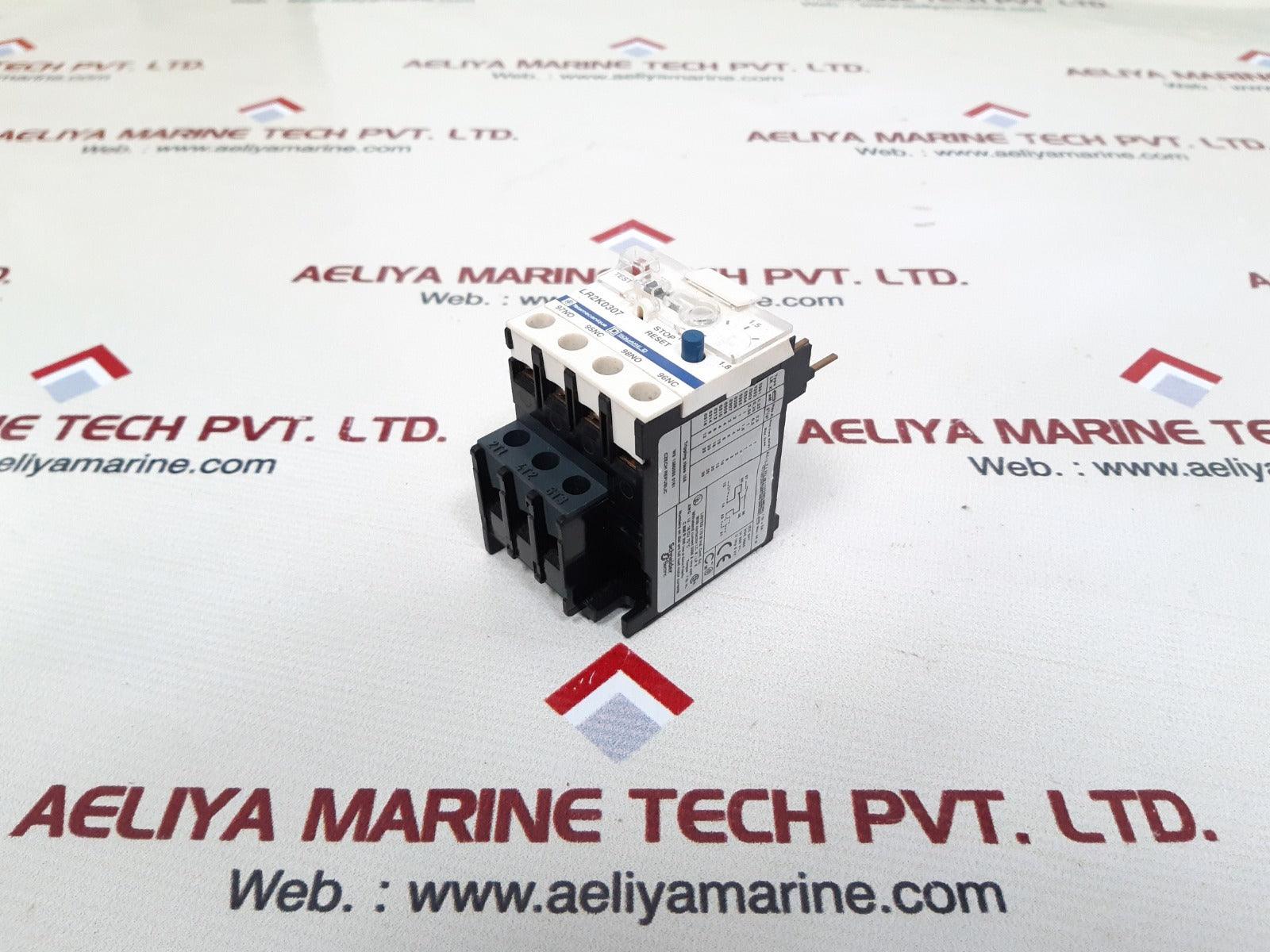 Schneider electric lr2k0307 auxiliary contact