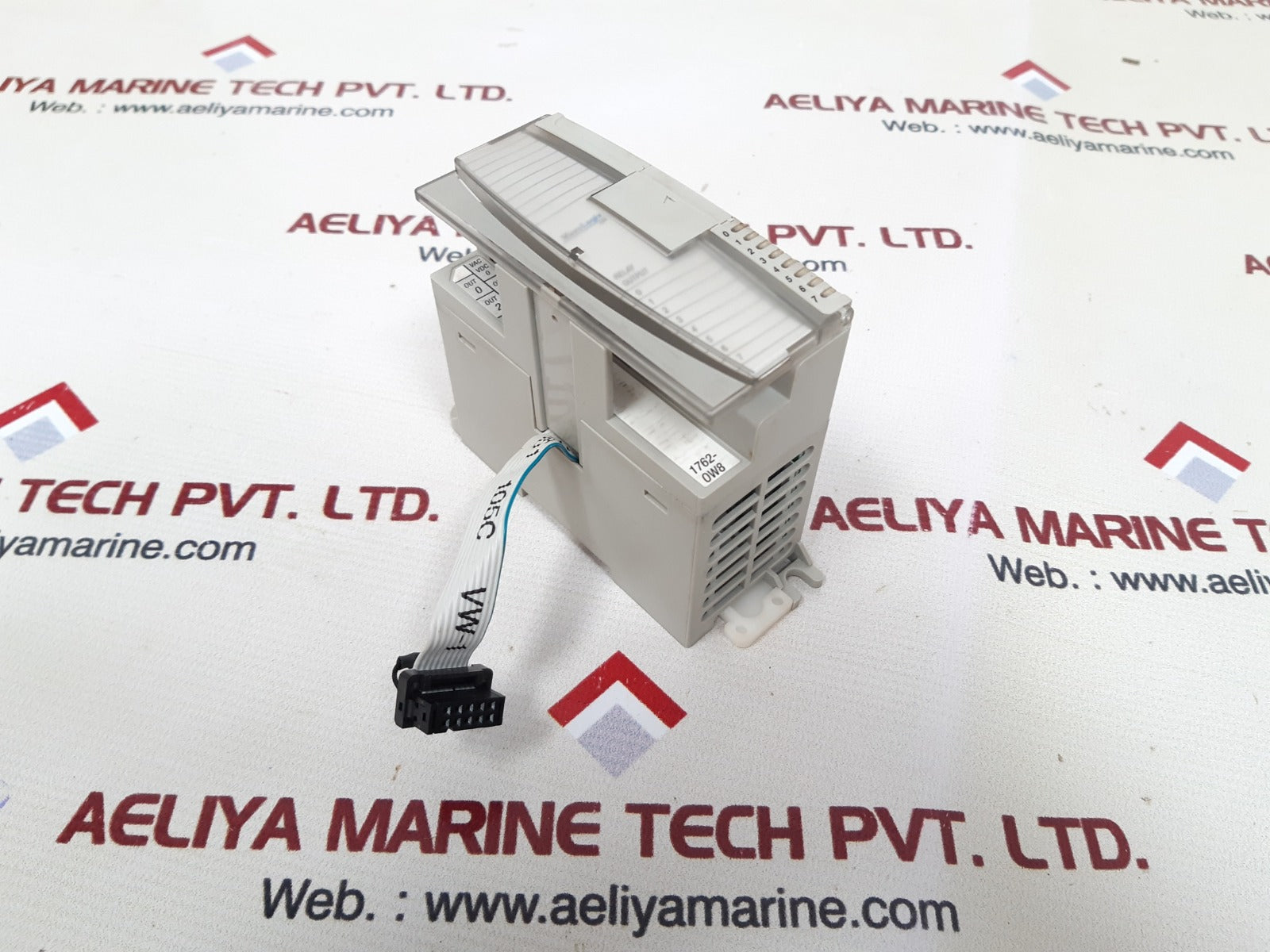 Allen-bradley 1762-ow8 ser a micro logix output module