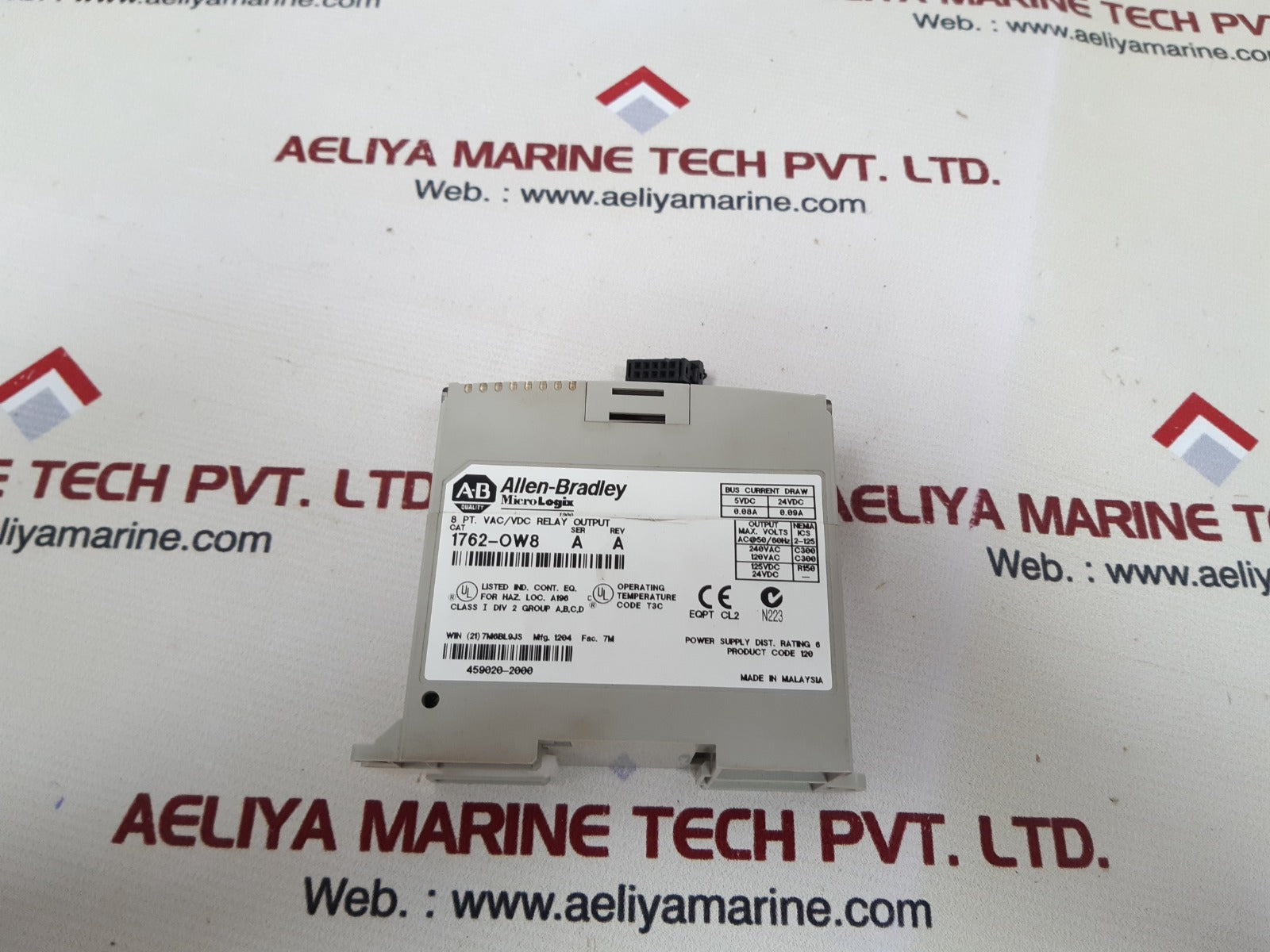 Allen-bradley 1762-ow8 ser a micro logix output module