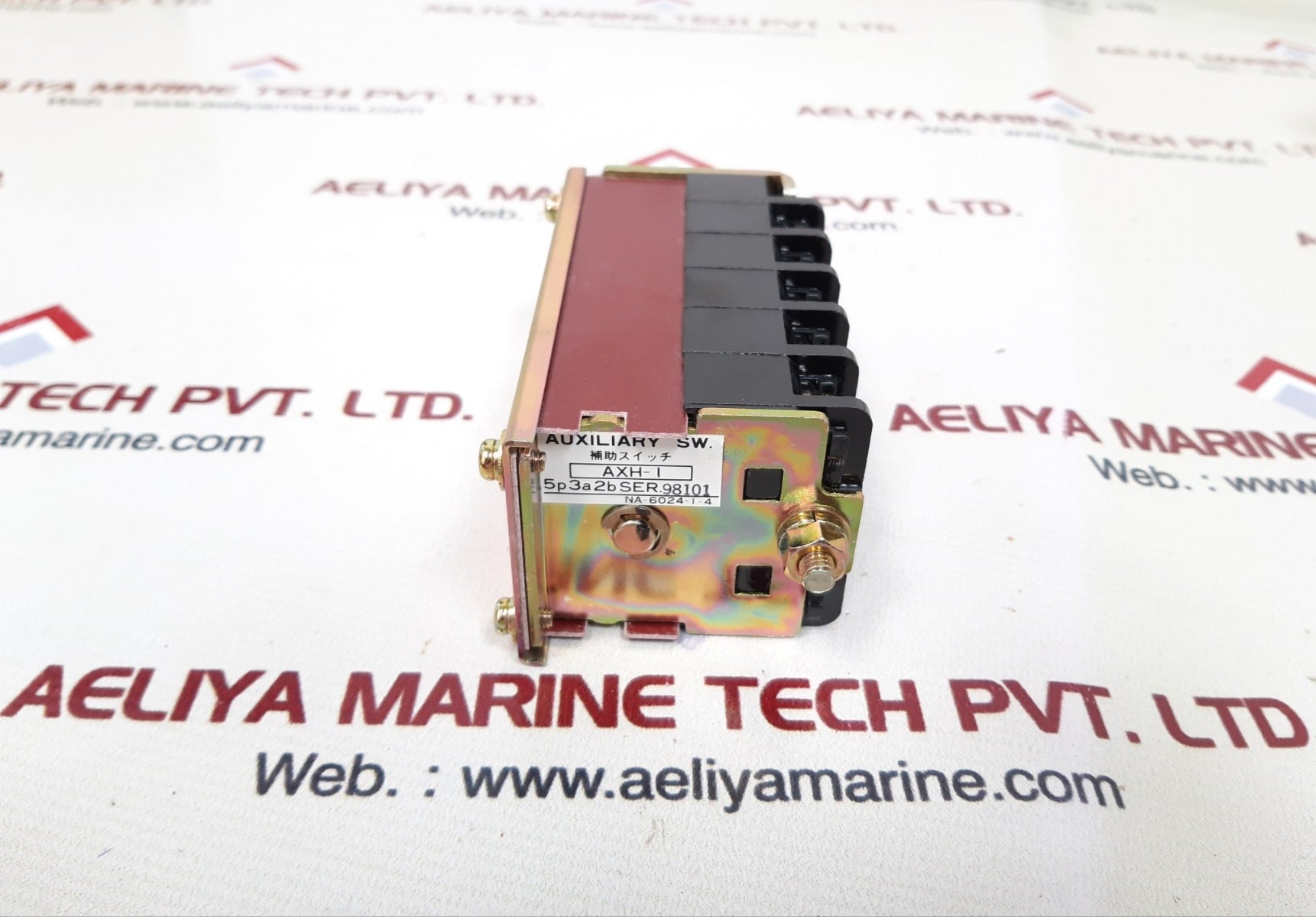 Axh-1 auxiliary switch