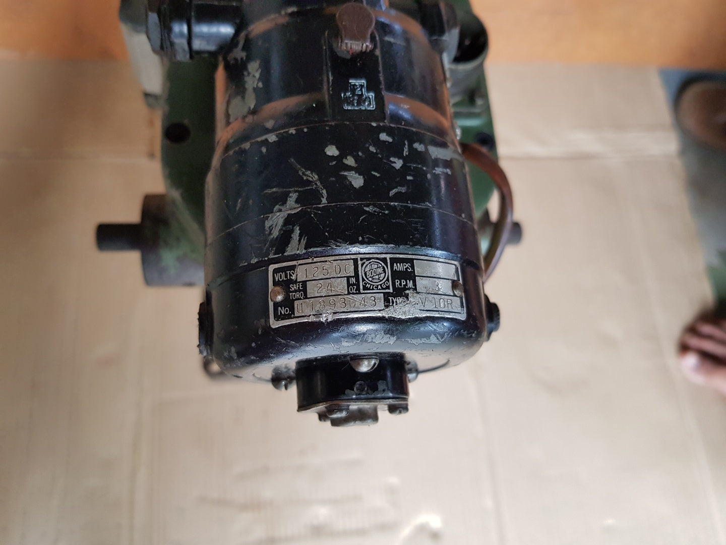 Woodward ug-8 8522-300 governor r.p.m. 1075-1650 125dc