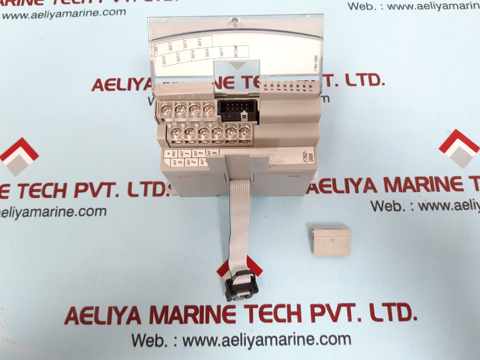 Allen-bradley 1762-ob8 micrologix 8 pt.24vdc source output module ser A