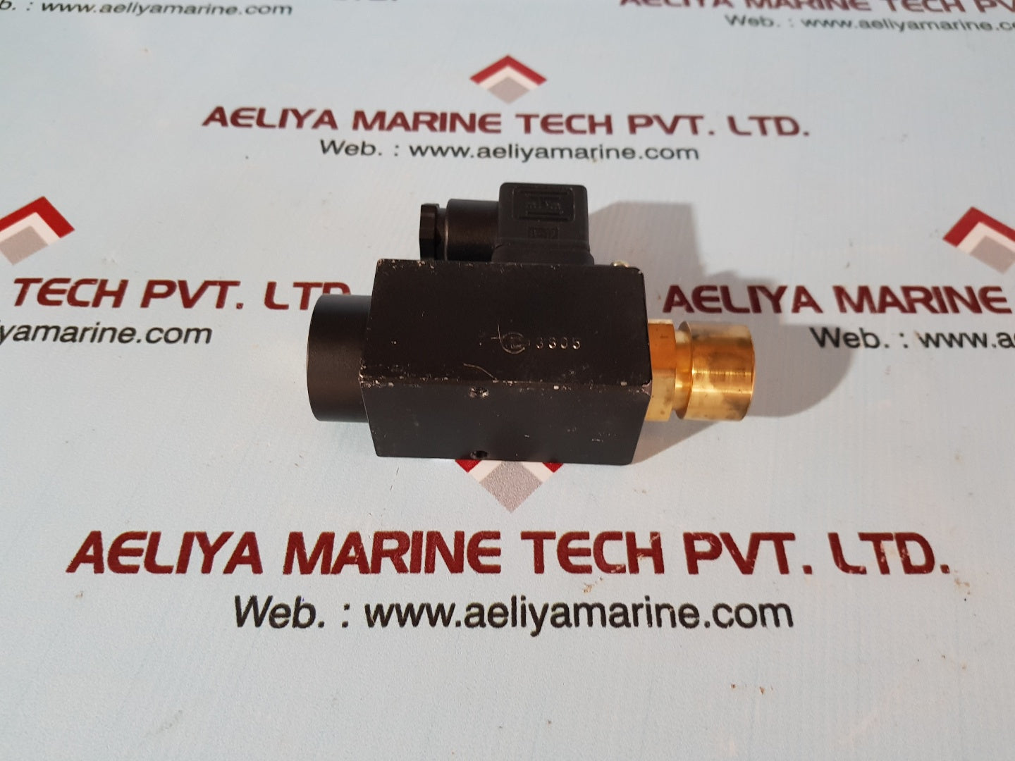Liebherr h387-7053-802 pressure switch