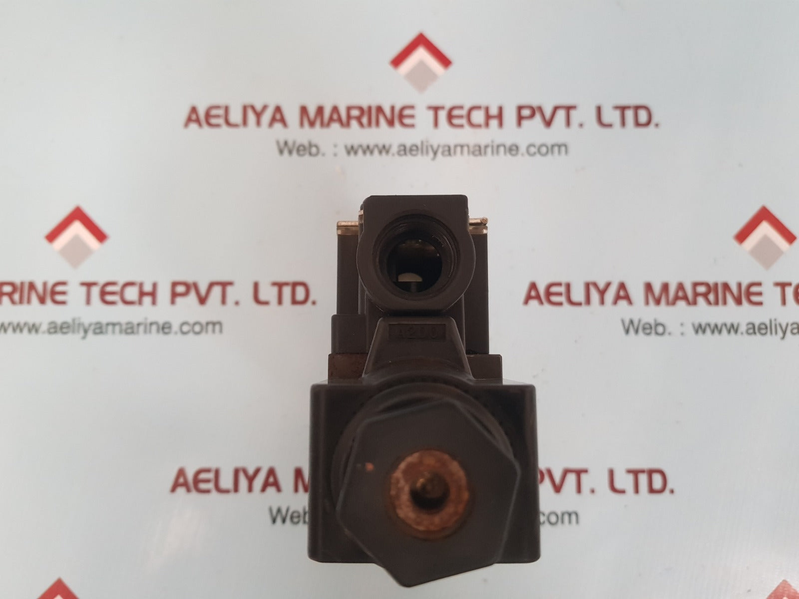 Yuken dsg-01-3c3-a200-70 directional valve