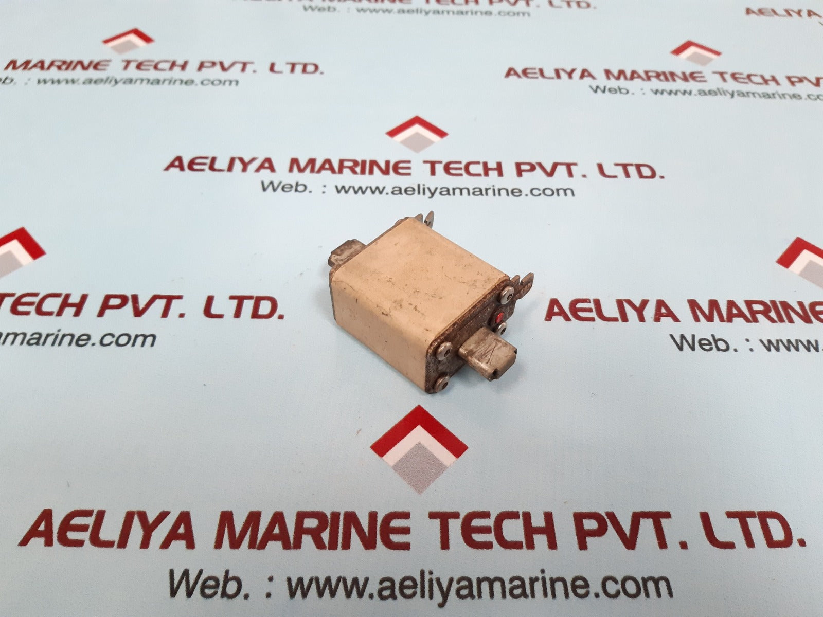 Bussmann 170m2676 fuse 35a 1000v
