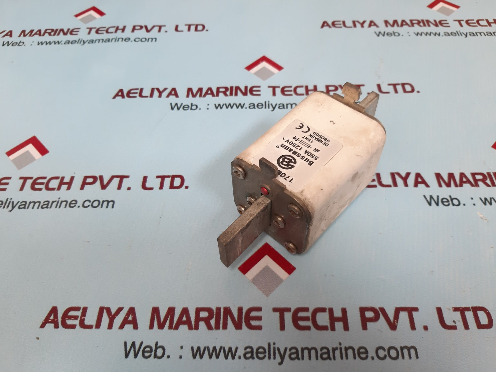 Bussmann 170m4705 fuse 550a 1250v