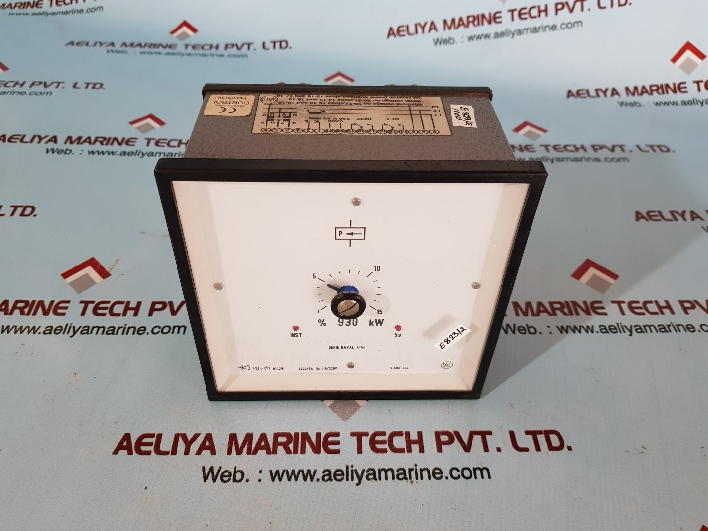 Saci naval ric2vi analouge instrument