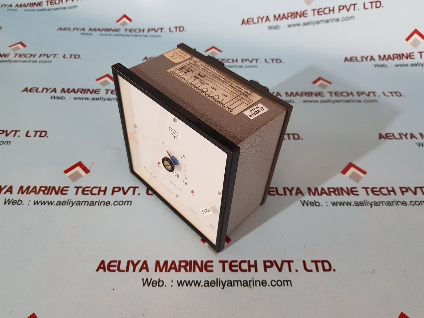 Saci naval ric2vi analouge instrument