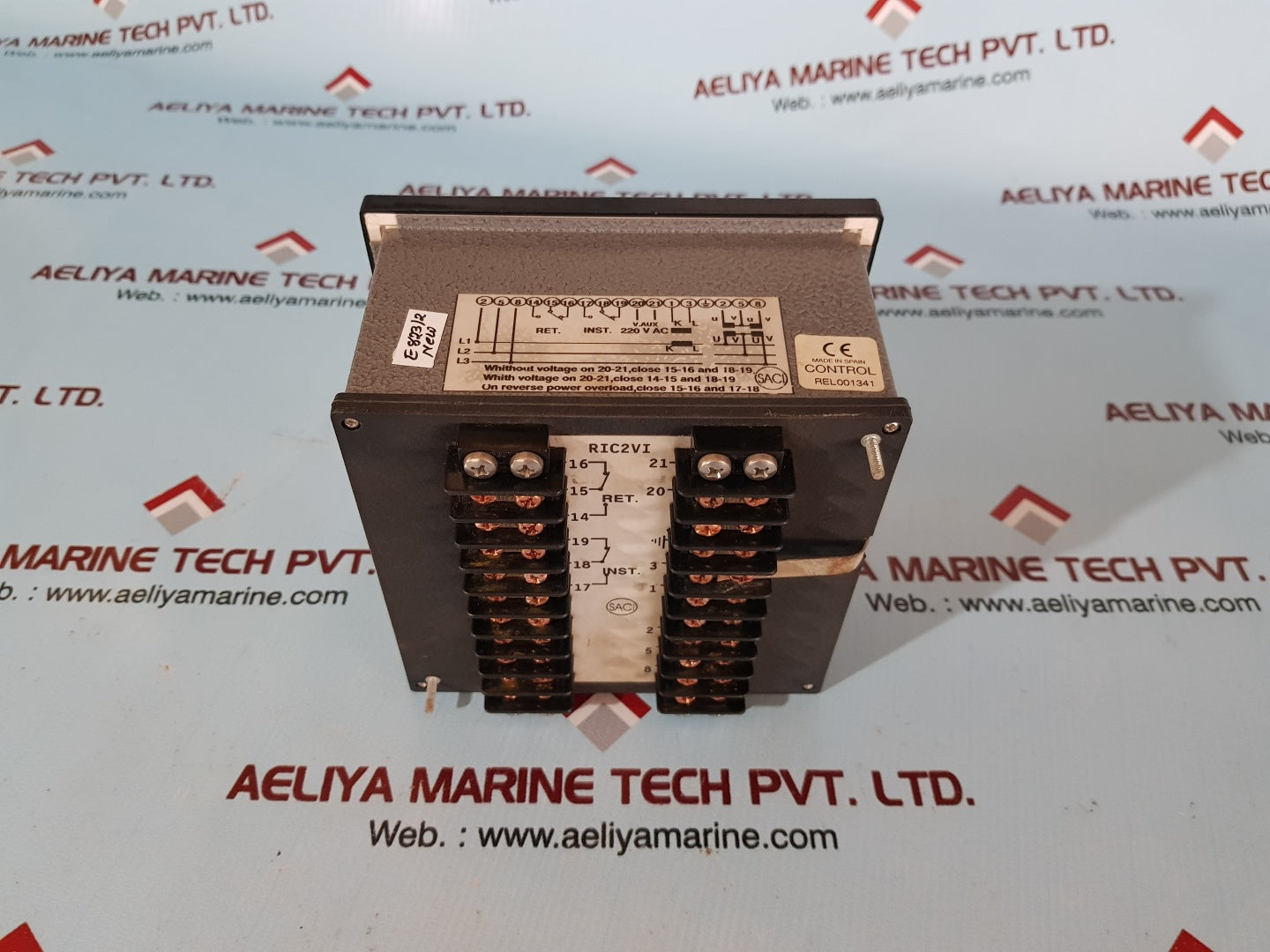Saci naval ric2vi analouge instrument
