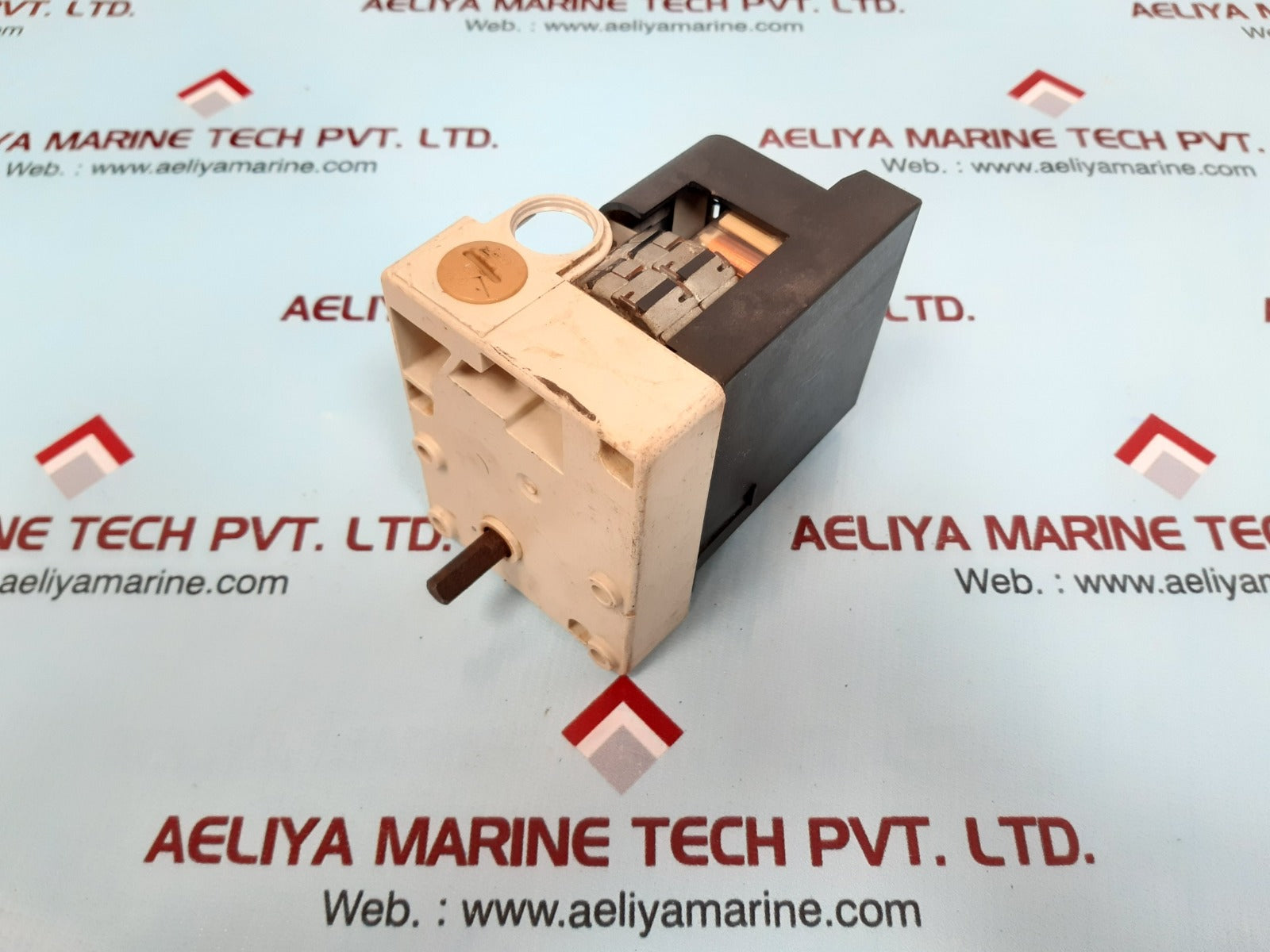 Landis & gyr sqn30.251a2700 servo motor