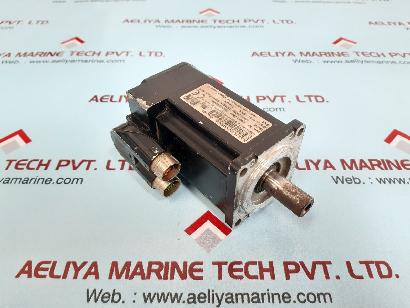 B&R 8lva23.r0030d100-0 servo motor
